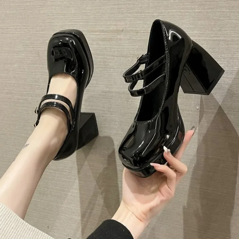 2025년 신상 래커 가죽 여성용 더블 버튼 두꺼운 굽 - Leather Work Dress 리뷰 및 가격
